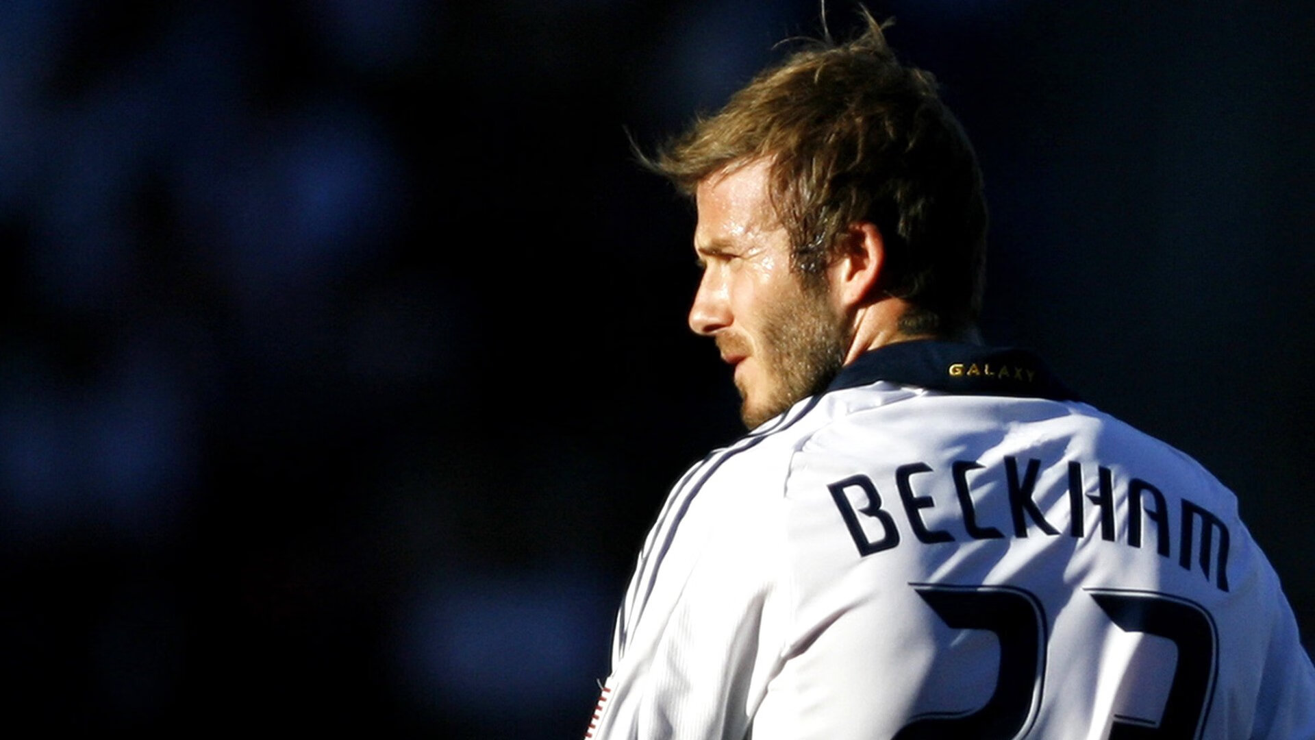 英超“死敌之战”：切尔西与利物浦对决，谁将掌握主动？